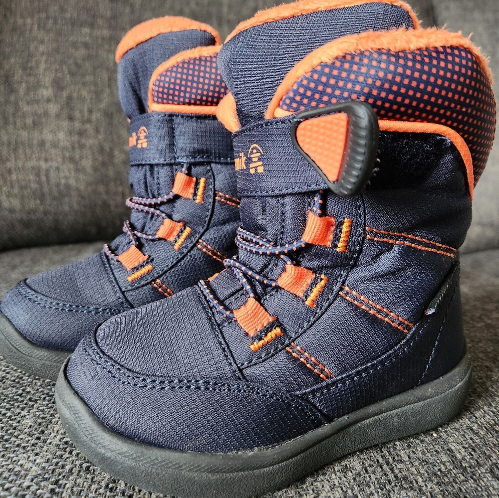 LIKE NEW: Kamik winter boots